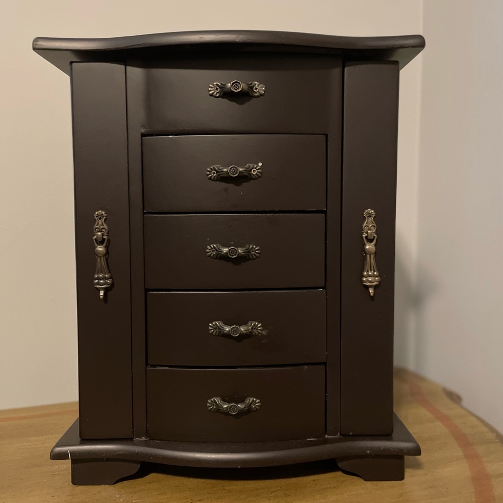 Small/Mid-Size Dresser Jewelry Box with Drawers